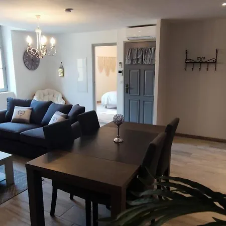 Charme De La Provence Classe 3 Etoiles Apartment Riez