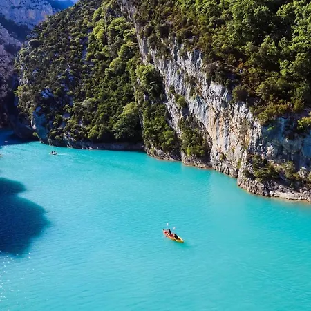 Charme De La Provence Classe 3 Etoiles * Riez