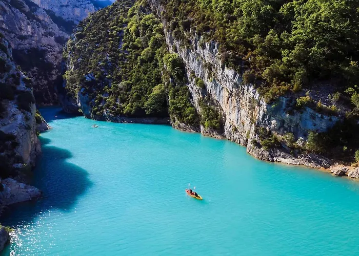 Charme De La Provence Classe 3 Etoiles * Riez